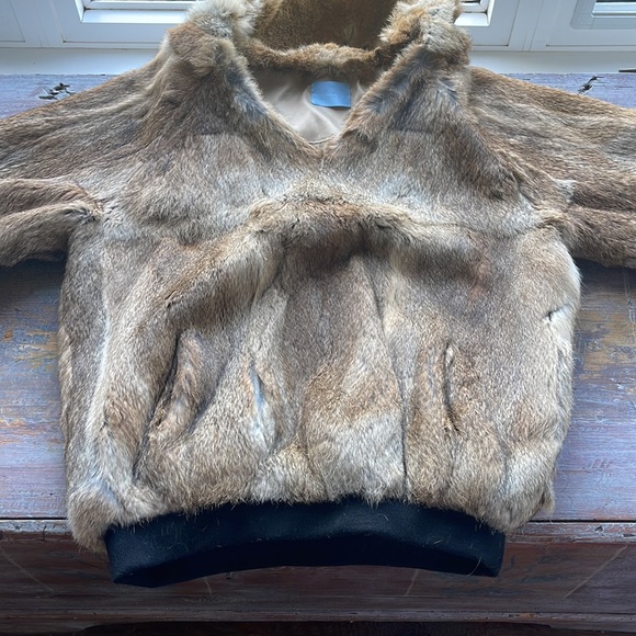 Genuine Fir Poncho - Picture 3 of 5